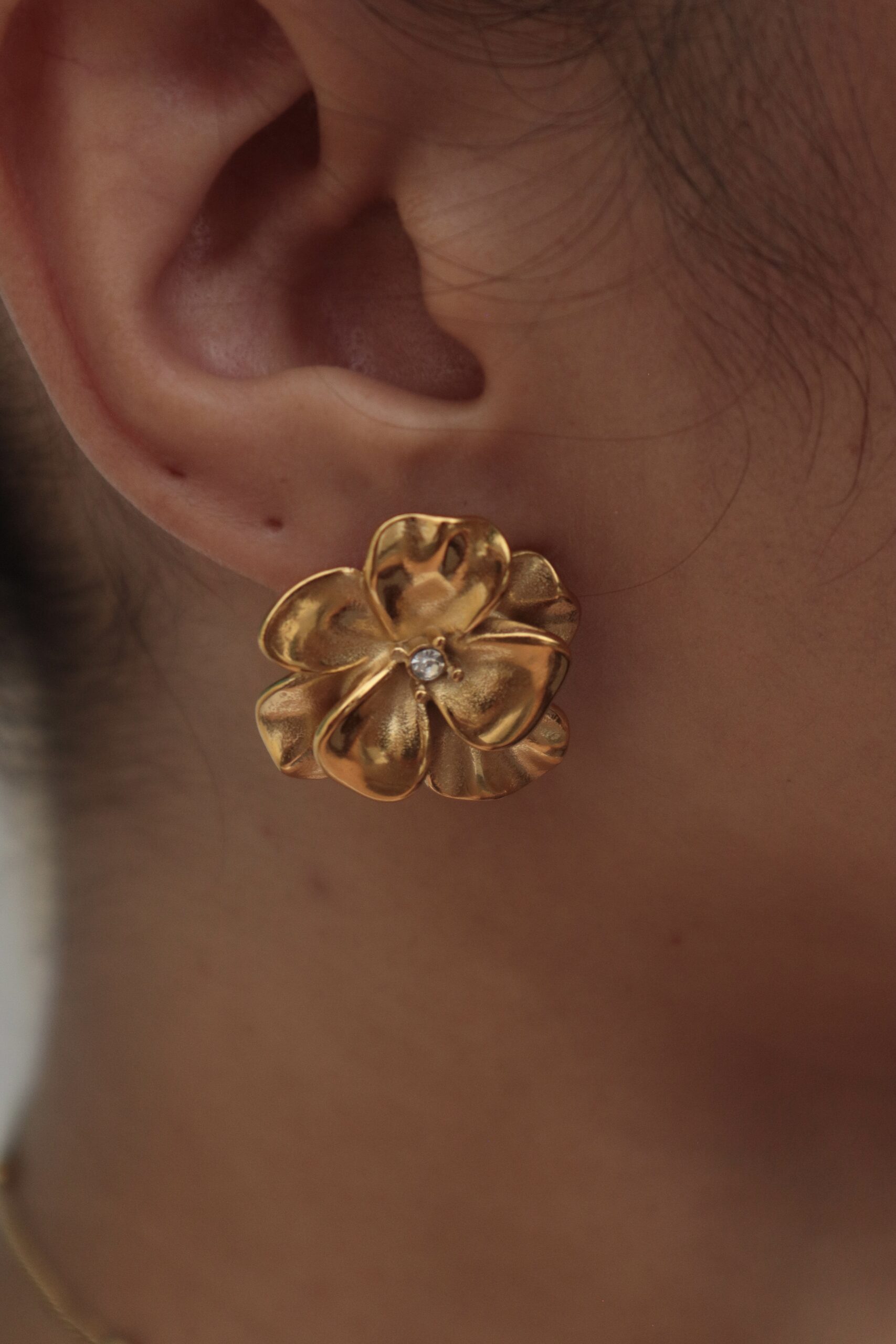 Mhendo Earring - Image 3